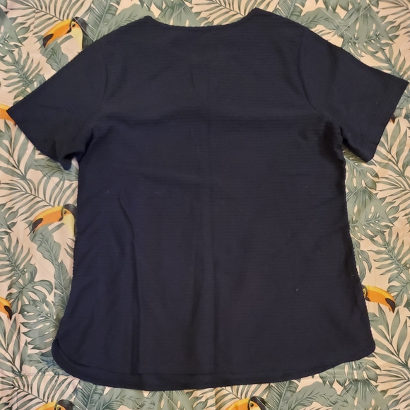 Van Heusen Tee - Picture 3 of 3